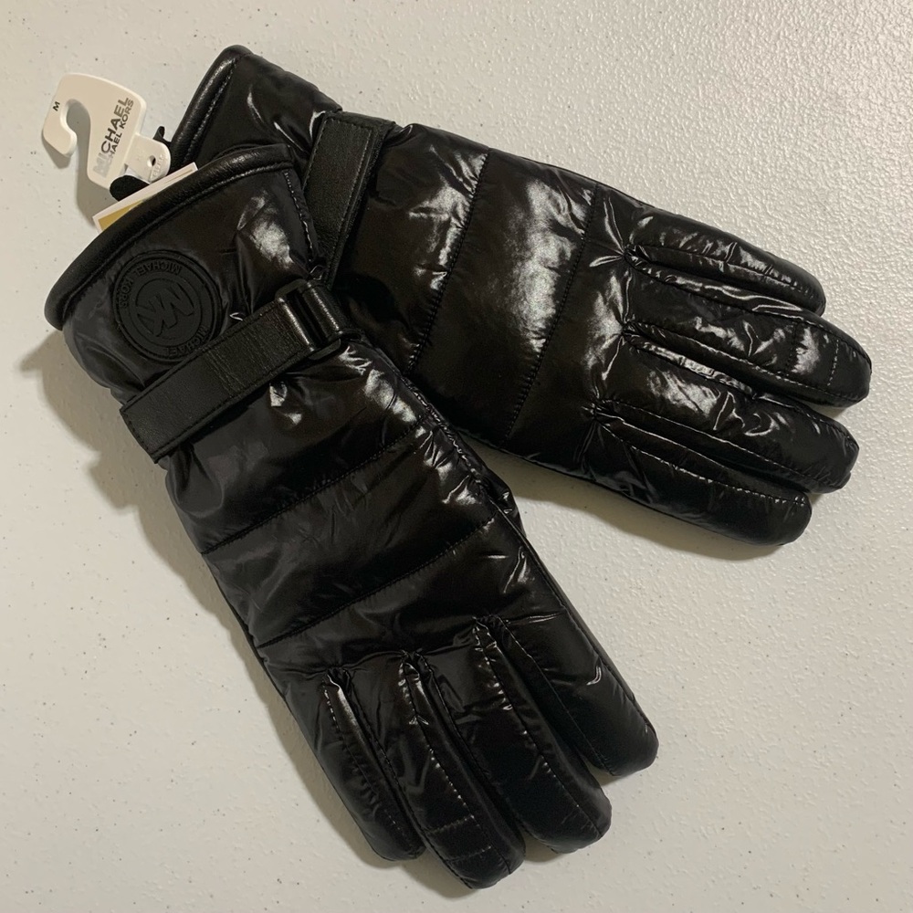 Michael Kors Genuine Black Leather Trim Touch Tip Insulated Gloves-New